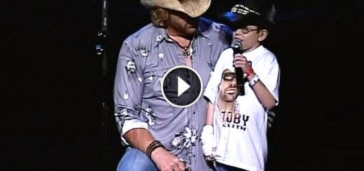toby keith invite sings boy steal show