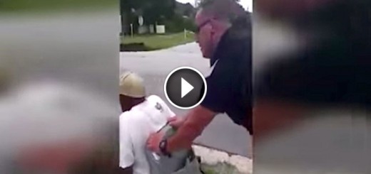 Police Officer's Act of Kindness Going Viral